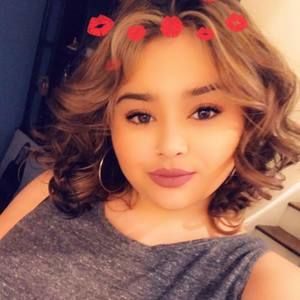 Meet your Posher, Claudia